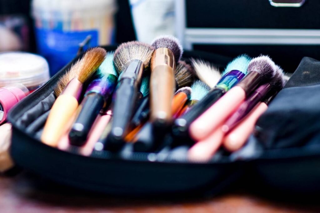 The Ultimate Guide to Choosing the Perfect Cosmetic Organizer (So You Stop Digging Through Makeup Chaos)