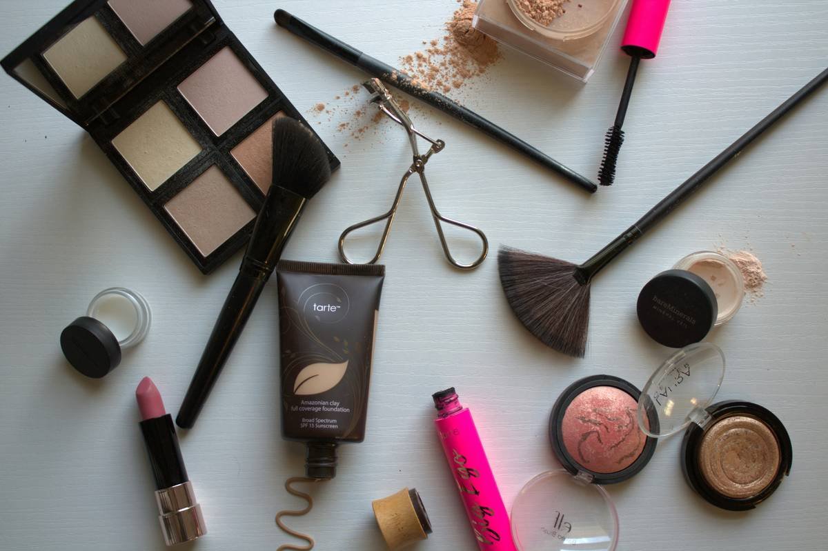 Why Your Beauty Essentials Pouch Is the Unsung Hero of Your Makeup Routine