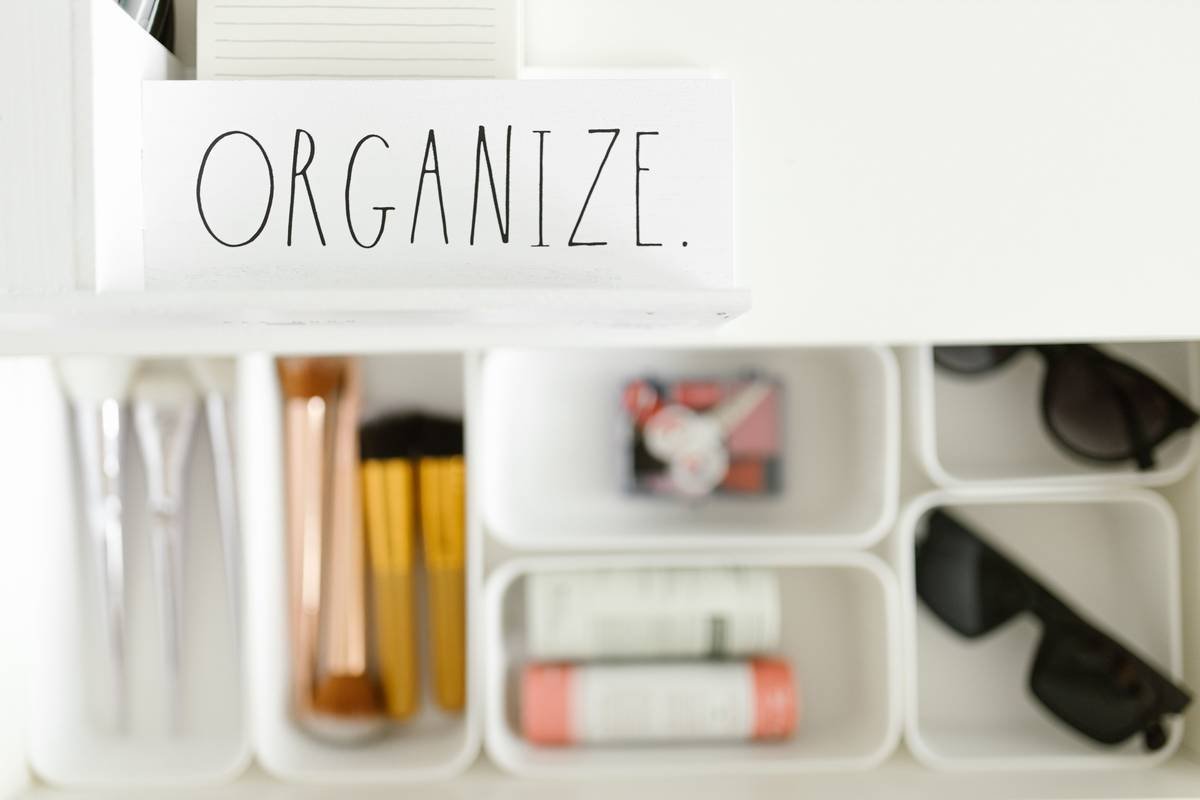 Makeup Bag Storage: How to Organize, Declutter, and Actually Find Your Lip Liner