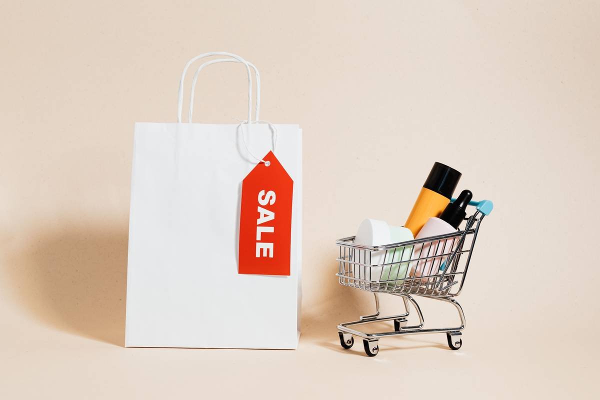 What Belongs in an Essential Beauty Bag? (Spoiler: It’s Not Just a Zipper)