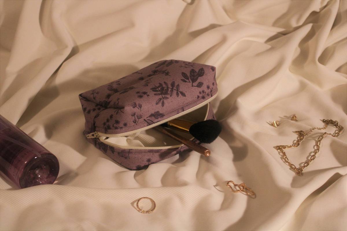 Why Your Beauty Cosmetic Bag Is Secretly Sabotaging Your Routine (And How to Fix It)