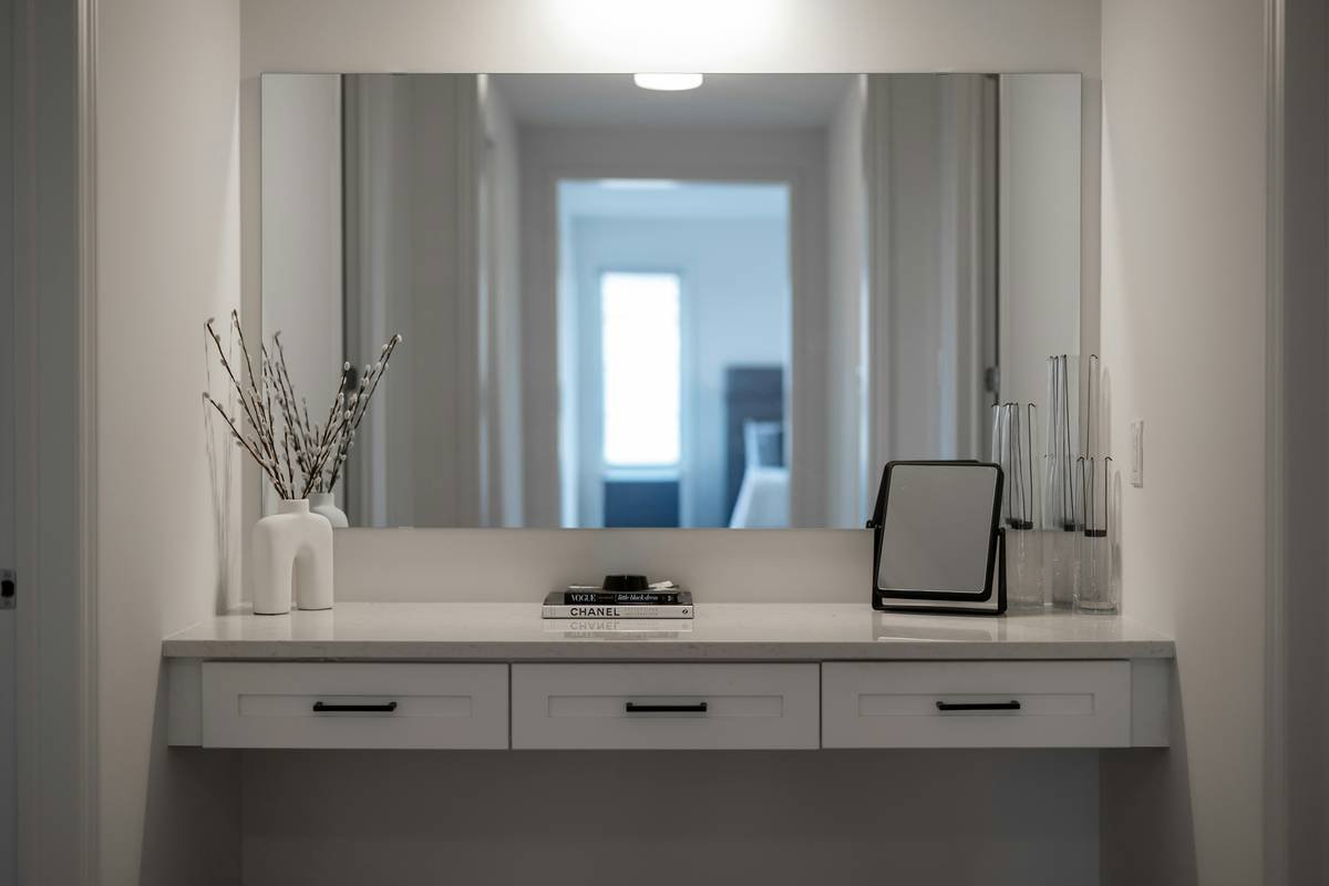 Why Your Beauty Organizer Bag Is Secretly Sabotaging Your Routine (And How to Fix It)