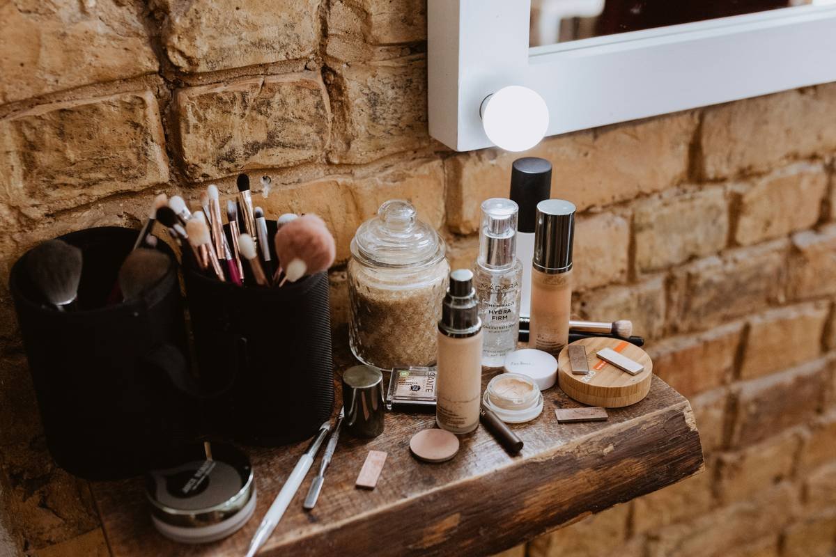 Why Your Makeup Essentials Case Is Secretly Sabotaging Your Routine (And How to Fix It)
